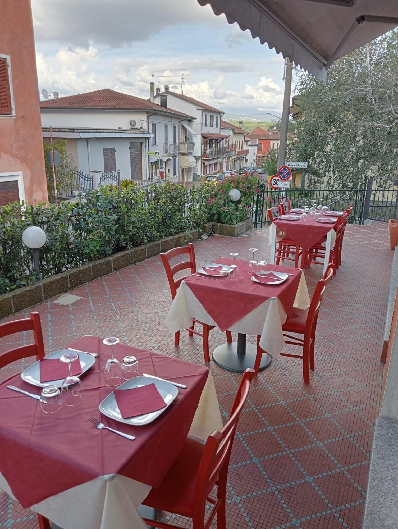 San Quirico Locanda Ristorante Pizzeria Barbarasco Extérieur photo